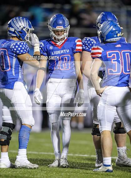 Thumbnail 3 in Liberty North @ Liberty (MSHSAA Class 6 Quarterfinal) photogallery.