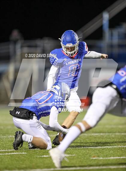 Thumbnail 3 in Liberty North @ Liberty (MSHSAA Class 6 Quarterfinal) photogallery.