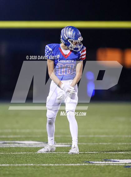 Thumbnail 1 in Liberty North @ Liberty (MSHSAA Class 6 Quarterfinal) photogallery.