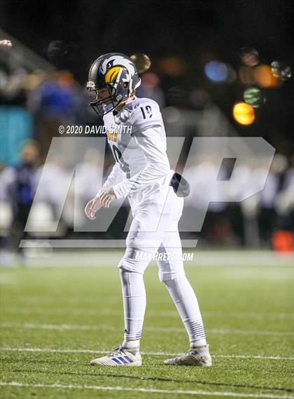 Thumbnail 2 in Liberty North @ Liberty (MSHSAA Class 6 Quarterfinal) photogallery.