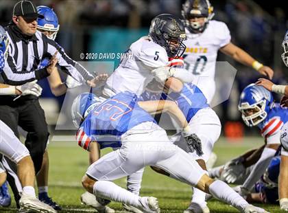 Thumbnail 2 in Liberty North @ Liberty (MSHSAA Class 6 Quarterfinal) photogallery.