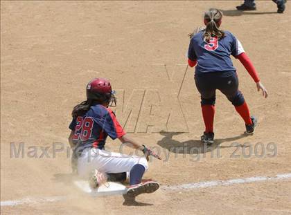 Thumbnail 3 in Marymount vs. La Salle (CIF SS DVI Final) photogallery.