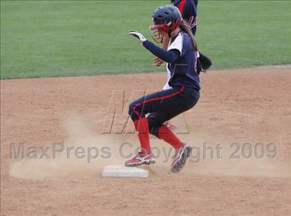Thumbnail 3 in Marymount vs. La Salle (CIF SS DVI Final) photogallery.