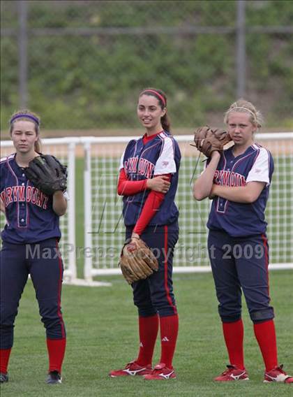 Thumbnail 2 in Marymount vs. La Salle (CIF SS DVI Final) photogallery.