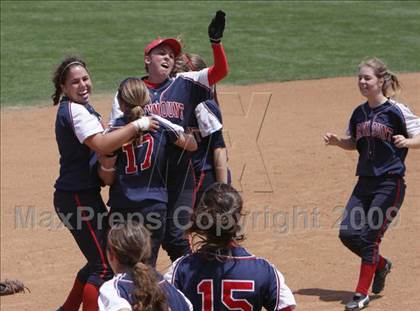 Thumbnail 2 in Marymount vs. La Salle (CIF SS DVI Final) photogallery.