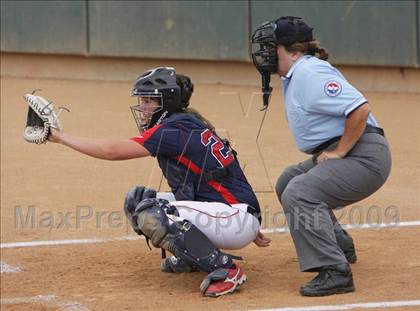 Thumbnail 3 in Marymount vs. La Salle (CIF SS DVI Final) photogallery.