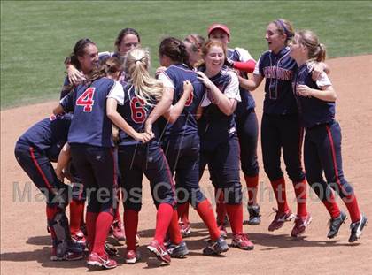 Thumbnail 1 in Marymount vs. La Salle (CIF SS DVI Final) photogallery.