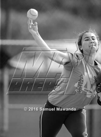 Thumbnail 1 in Chaminade vs  Notre Dame (SO) photogallery.