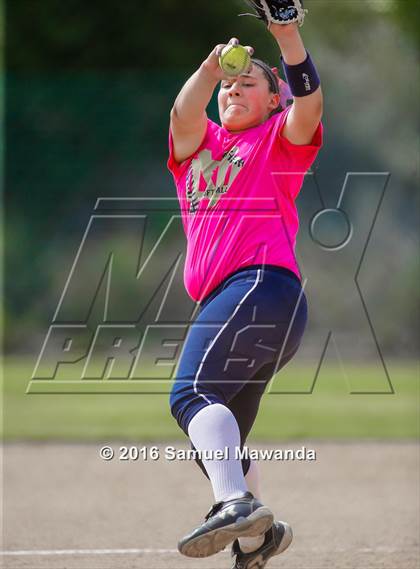 Thumbnail 2 in Chaminade vs  Notre Dame (SO) photogallery.