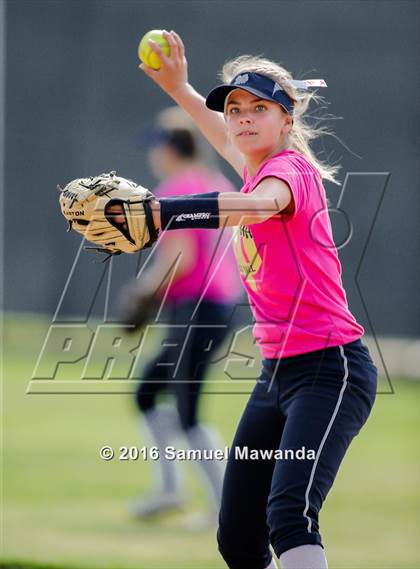 Thumbnail 2 in Chaminade vs  Notre Dame (SO) photogallery.
