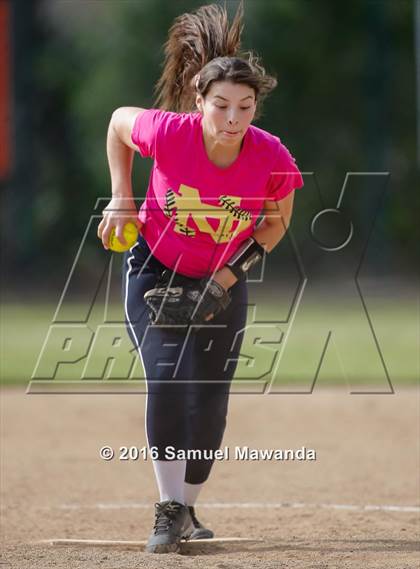 Thumbnail 3 in Chaminade vs  Notre Dame (SO) photogallery.