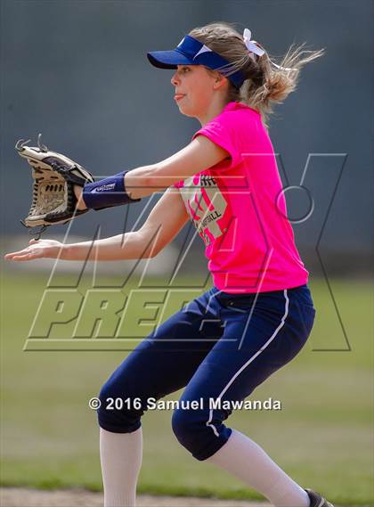 Thumbnail 3 in Chaminade vs  Notre Dame (SO) photogallery.