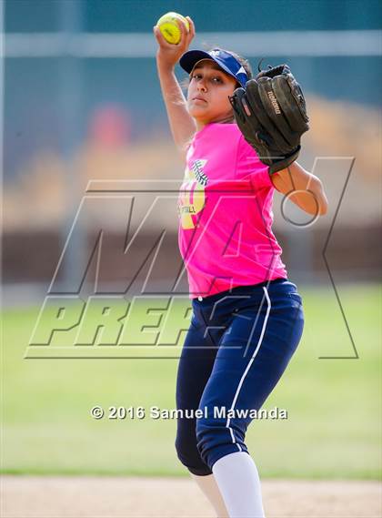 Thumbnail 1 in Chaminade vs  Notre Dame (SO) photogallery.