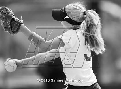 Thumbnail 2 in Chaminade vs  Notre Dame (SO) photogallery.