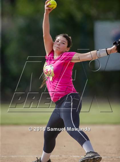 Thumbnail 1 in Chaminade vs  Notre Dame (SO) photogallery.