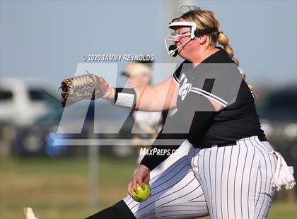 Thumbnail 2 in Lindsay @ Perrin-Whitt photogallery.