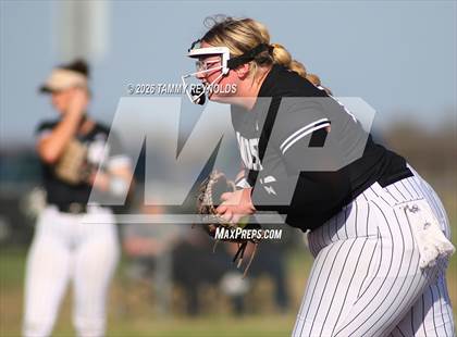 Thumbnail 1 in Lindsay @ Perrin-Whitt photogallery.