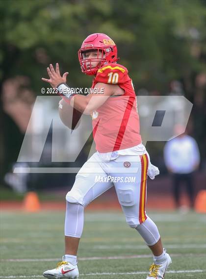 Thumbnail 3 in St. Anthony's @ Chaminade photogallery.