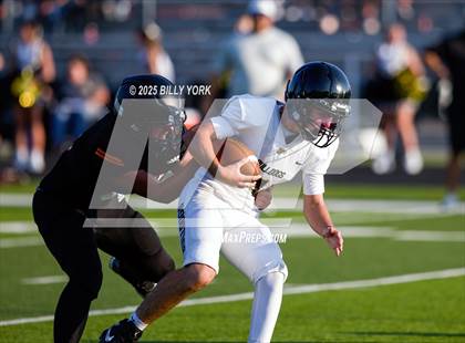 Thumbnail 3 in Grand Saline vs Palmer photogallery.