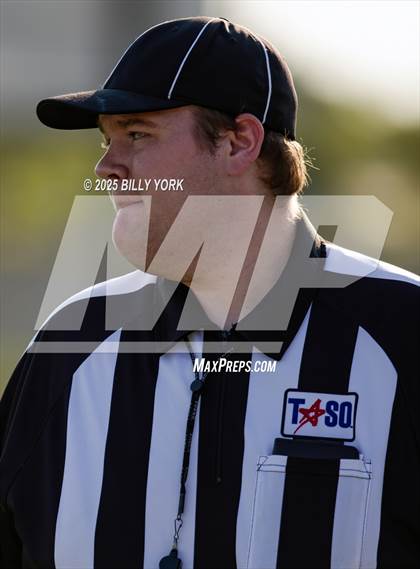 Thumbnail 1 in Grand Saline vs Palmer photogallery.