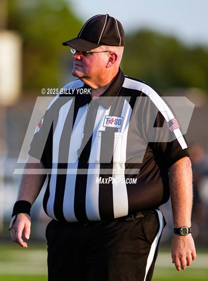 Thumbnail 3 in Grand Saline vs Palmer photogallery.