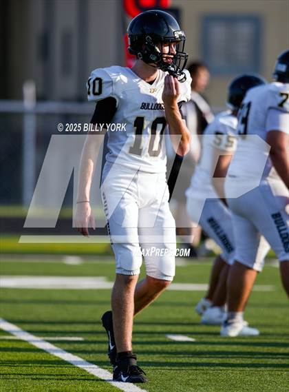 Thumbnail 1 in Grand Saline vs Palmer photogallery.