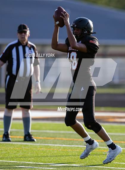 Thumbnail 3 in Grand Saline vs Palmer photogallery.