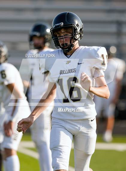 Thumbnail 2 in Grand Saline vs Palmer photogallery.