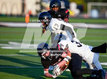 Thumbnail 3 in Grand Saline vs Palmer photogallery.