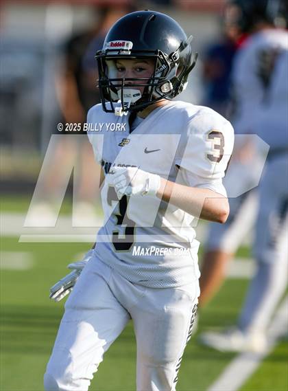 Thumbnail 3 in Grand Saline vs Palmer photogallery.