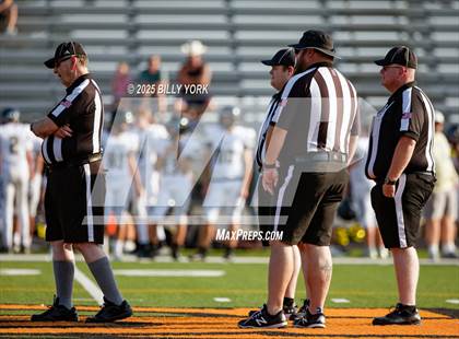 Thumbnail 1 in Grand Saline vs Palmer photogallery.