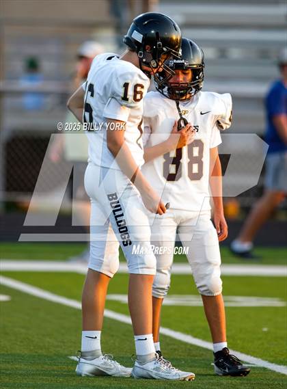 Thumbnail 2 in Grand Saline vs Palmer photogallery.