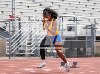Thumbnail 3 in Skyhawk Invitational (Track) photogallery.