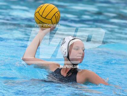 Thumbnail 2 in Clairemont vs. Helix (CIF SDS Division 1 Final) photogallery.