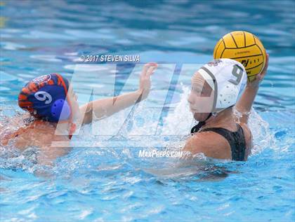 Thumbnail 1 in Clairemont vs. Helix (CIF SDS Division 1 Final) photogallery.
