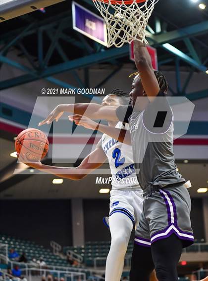 Thumbnail 3 in Cypress Creek vs Ridge Point (UIL 6A Regional Quarterfinal Playoff) photogallery.