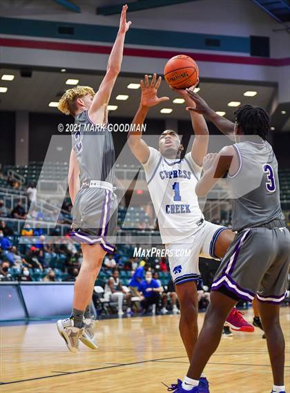 Thumbnail 1 in Cypress Creek vs Ridge Point (UIL 6A Regional Quarterfinal Playoff) photogallery.