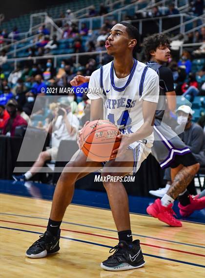 Thumbnail 1 in Cypress Creek vs Ridge Point (UIL 6A Regional Quarterfinal Playoff) photogallery.
