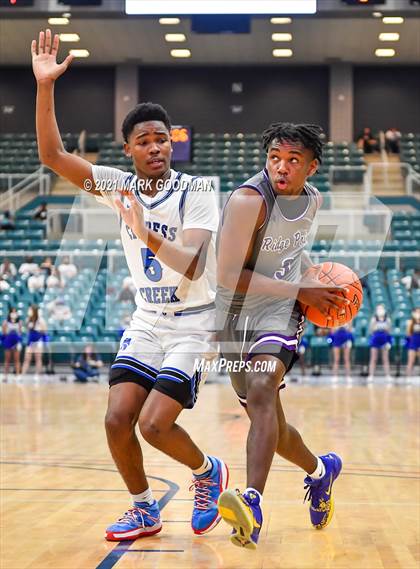 Thumbnail 3 in Cypress Creek vs Ridge Point (UIL 6A Regional Quarterfinal Playoff) photogallery.