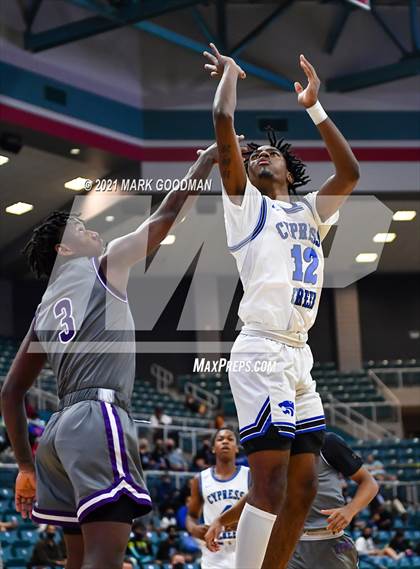 Thumbnail 2 in Cypress Creek vs Ridge Point (UIL 6A Regional Quarterfinal Playoff) photogallery.