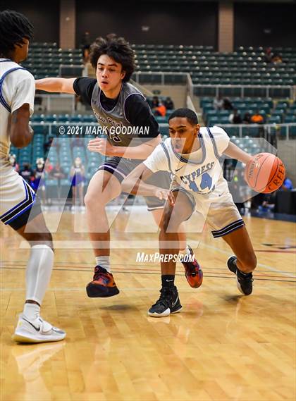 Thumbnail 2 in Cypress Creek vs Ridge Point (UIL 6A Regional Quarterfinal Playoff) photogallery.