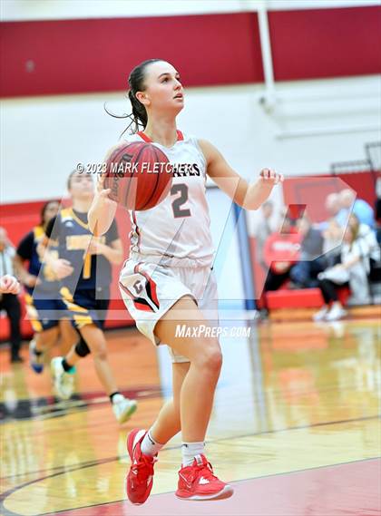Thumbnail 2 in Lindenwold vs Cinnaminson (NJSIAA South Group 2 Round 1) photogallery.