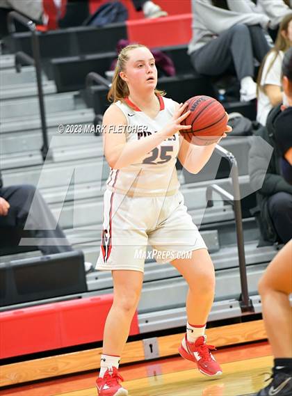 Thumbnail 1 in Lindenwold vs Cinnaminson (NJSIAA South Group 2 Round 1) photogallery.