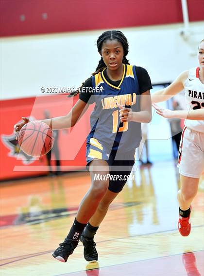 Thumbnail 3 in Lindenwold vs Cinnaminson (NJSIAA South Group 2 Round 1) photogallery.