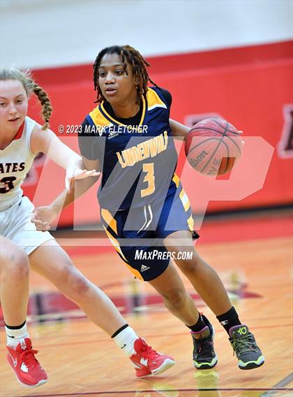 Thumbnail 2 in Lindenwold vs Cinnaminson (NJSIAA South Group 2 Round 1) photogallery.