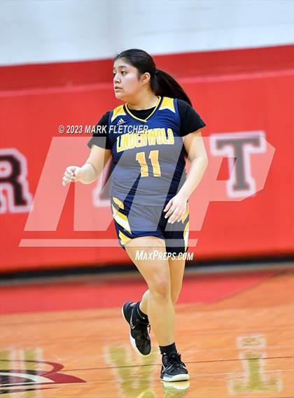 Thumbnail 1 in Lindenwold vs Cinnaminson (NJSIAA South Group 2 Round 1) photogallery.