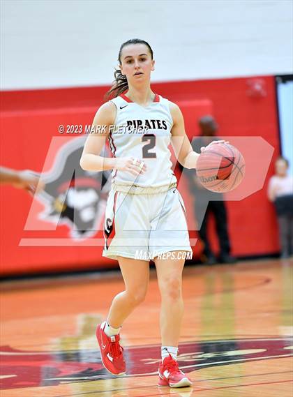 Thumbnail 3 in Lindenwold vs Cinnaminson (NJSIAA South Group 2 Round 1) photogallery.