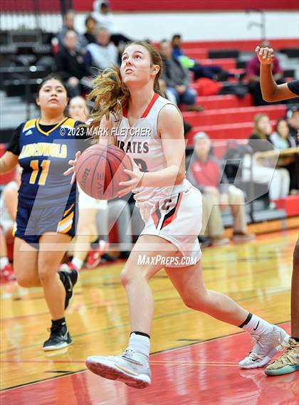 Thumbnail 1 in Lindenwold vs Cinnaminson (NJSIAA South Group 2 Round 1) photogallery.