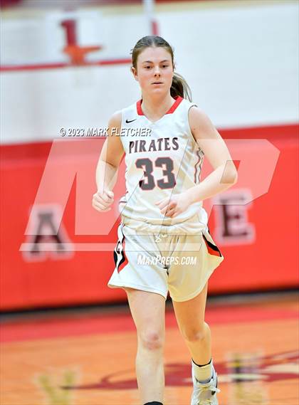 Thumbnail 2 in Lindenwold vs Cinnaminson (NJSIAA South Group 2 Round 1) photogallery.