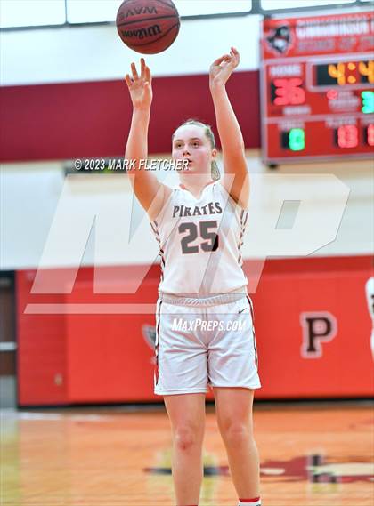 Thumbnail 1 in Lindenwold vs Cinnaminson (NJSIAA South Group 2 Round 1) photogallery.